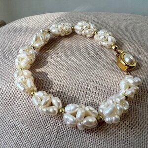 Vintage 50s Style MCM Gold Tone Cluster Fashion Pearl Costume Bracelet